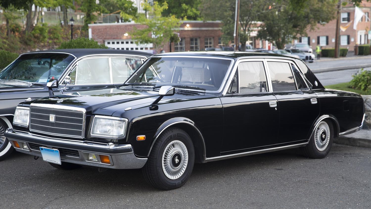 Toyota Century V12 flagship sedan, 25-year rule eligible for USA import